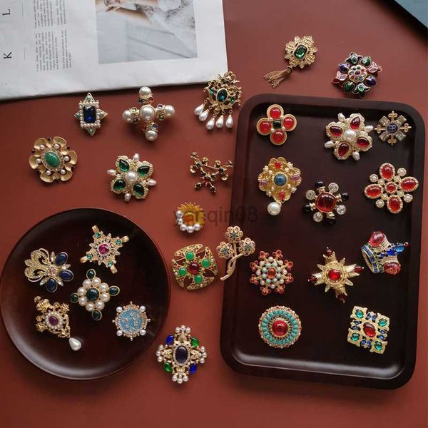 pins brooches vintage palace enamel baroque gem brooch pin badge pearl color glaze corsage accessories brooches for women hkd230807, Gray
pins brooches vintage palace enamel baroque gem brooch pin badge pearl color glaze corsage accessories brooches for women hkd230807, Gray