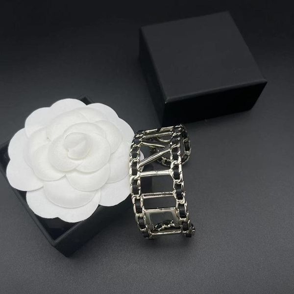 2023 luxury designer bracelet womens charm letters bracelet bangle trend fashion studded bracelets boutique gift jewelry accessories, Black
2023 luxury designer bracelet womens charm letters bracelet bangle trend fashion studded bracelets boutique gift jewelry accessories, Black