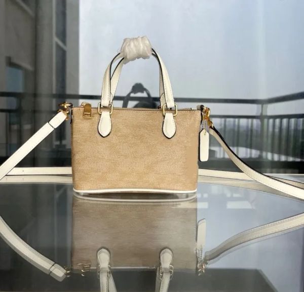 fashion genuine leather ch198 women's shoulder bag designer boston bag zipper opening luxury
fashion genuine leather ch198 women's shoulder bag designer boston bag zipper opening luxury