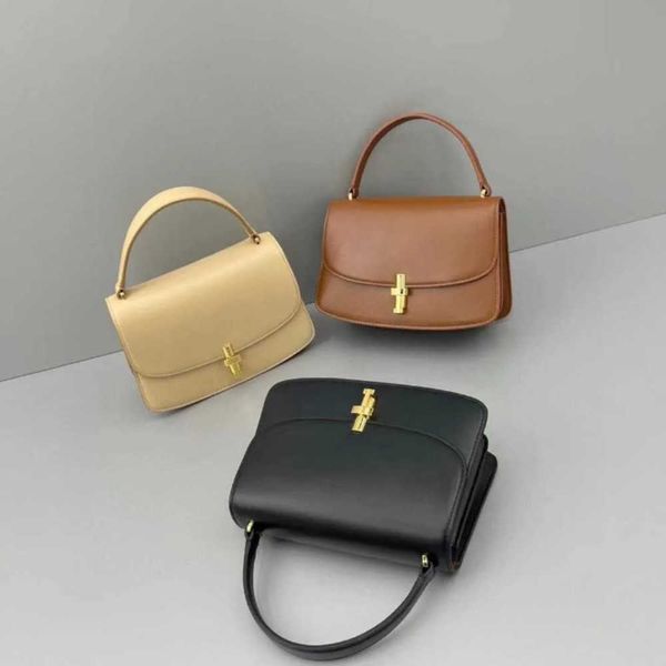 the row sofia 10 calf handle bag handbag fashion luxury designer handbags black brown purse niche high sense
the row sofia 10 calf handle bag handbag fashion luxury designer handbags black brown purse niche high sense