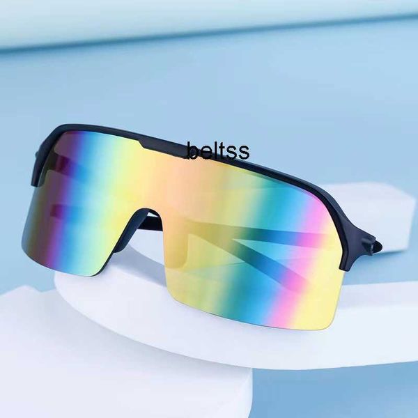 2023 new style sports ski riding big frame goggles integrated frame sunglasses, White;black
2023 new style sports ski riding big frame goggles integrated frame sunglasses, White;black