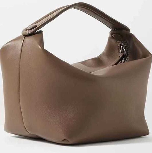 row bag the designer bags cowhide lunch box les bains tote extremely simple style handbag womens european american2023
row bag the designer bags cowhide lunch box les bains tote extremely simple style handbag womens european american2023