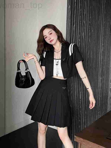 women's two piece pants designer home p 23 summer new fashion classic triangle temperament versatile short blazer+pleated skirt set mn3, White
women's two piece pants designer home p 23 summer new fashion classic triangle temperament versatile short blazer+pleated skirt set mn3, White