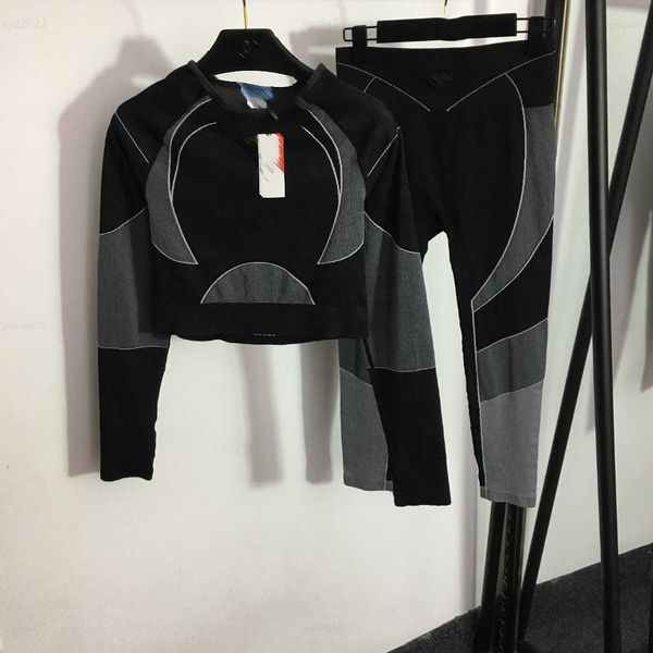 2023 tracksuit designer womens girl yoga set size s-xl 2pcs hollow out backless color matching tight and elastic leggings, Gray
2023 tracksuit designer womens girl yoga set size s-xl 2pcs hollow out backless color matching tight and elastic leggings, Gray
