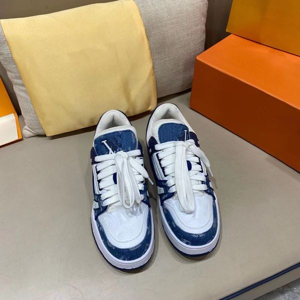 2023 new designer ladies sports shoes breathable low comfortable fashion denim board shoes colored casual versatile women's shoes
2023 new designer ladies sports shoes breathable low comfortable fashion denim board shoes colored casual versatile women's shoes