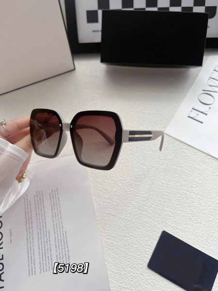 womens oval frame sunglasses women metal mirror legs green lens sunglasses retro small round frame little women, White;black
womens oval frame sunglasses women metal mirror legs green lens sunglasses retro small round frame little women, White;black