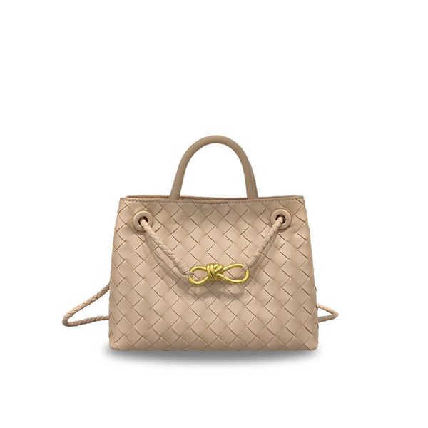 botegas spring designer purse 2023 andiamo new bag genuine leather woven fashion cowhide handbag underarm single shoulder crossbody for wome
botegas spring designer purse 2023 andiamo new bag genuine leather woven fashion cowhide handbag underarm single shoulder crossbody for wome