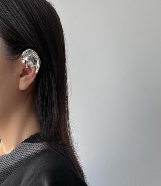 2022 new ear clip earmuffs screw back hiphop men039s and women039s street fashion brand novel exaggerated allmatch jewelry4033922, Silver
2022 new ear clip earmuffs screw back hiphop men039s and women039s street fashion brand novel exaggerated allmatch jewelry4033922, Silver