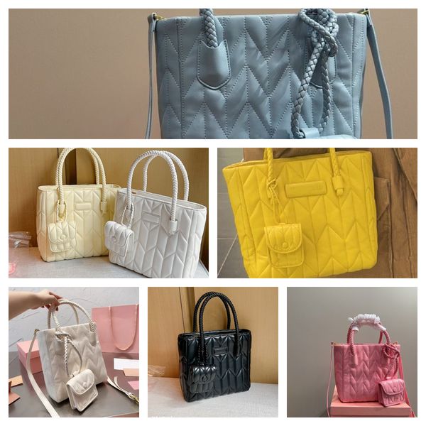 crossbody bag handbag totes handbags shoulder bags evening bag leather material double handle capacity letter women universal designer bag
crossbody bag handbag totes handbags shoulder bags evening bag leather material double handle capacity letter women universal designer bag