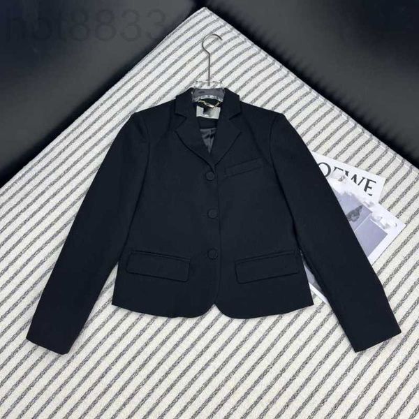 women's suits & blazers designer 2023 early autumn new commuting versatile elegant and style with a waist wrapped 3d cut suit coat 9t7y, White;black
women's suits & blazers designer 2023 early autumn new commuting versatile elegant and style with a waist wrapped 3d cut suit coat 9t7y, White;black