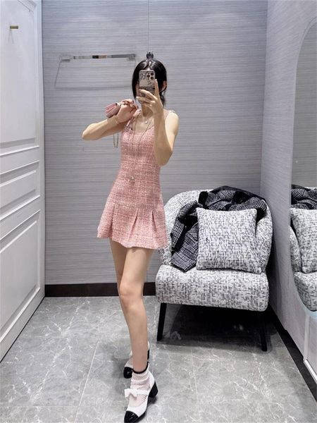 chan ccc 2023 new womens designer clothing summer dress designer dress mini dress tweed women dress ccc camellia dress pink party dress moth, White;black
chan ccc 2023 new womens designer clothing summer dress designer dress mini dress tweed women dress ccc camellia dress pink party dress moth, White;black