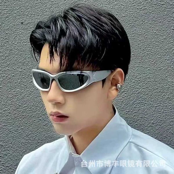 designer oakli sunglasses luxury brand fashion men's and women's glasses new futuristic punk sports sunglasses one-piece riding sp, White;black
designer oakli sunglasses luxury brand fashion men's and women's glasses new futuristic punk sports sunglasses one-piece riding sp, White;black