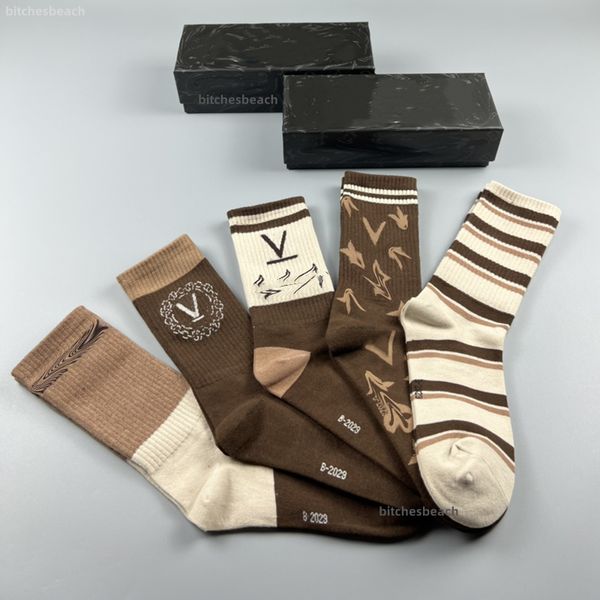 couple socks men women designer luxury letter printed sports socks cotton striped sports basketball for men and women 5 pairs vintage fleece, Black
couple socks men women designer luxury letter printed sports socks cotton striped sports basketball for men and women 5 pairs vintage fleece, Black