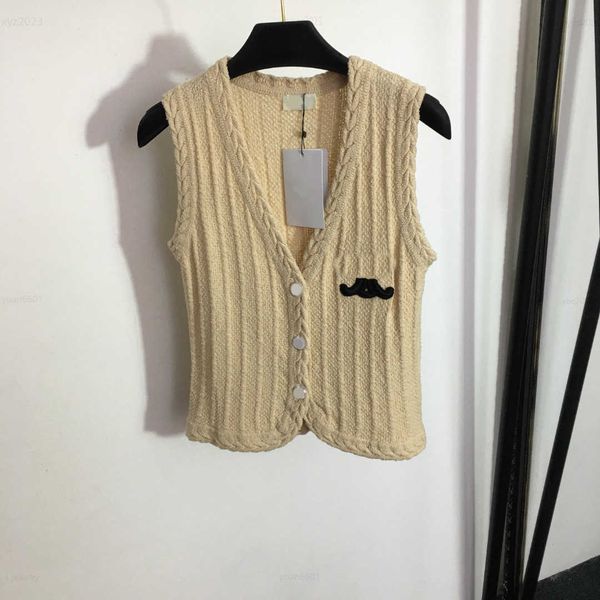 designer women clothing girl knitted vest fried dough twists texture jacket size s- logo embroidered badge sleeveless coat aug03, Black;white
designer women clothing girl knitted vest fried dough twists texture jacket size s- logo embroidered badge sleeveless coat aug03, Black;white