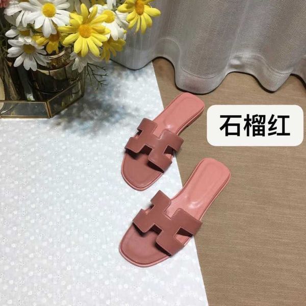2023 herm summer designer setting shoes oran higwomen's sandal slipper bear slippers beacleather leisure fashion wear rhinestone flat b
2023 herm summer designer setting shoes oran higwomen's sandal slipper bear slippers beacleather leisure fashion wear rhinestone flat b