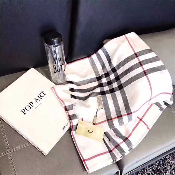 shawls winter cashmere designer shawls high end soft thick fashion men's and women's luxury scarves classic check big plaid slum, Blue;gray
shawls winter cashmere designer shawls high end soft thick fashion men's and women's luxury scarves classic check big plaid slum, Blue;gray