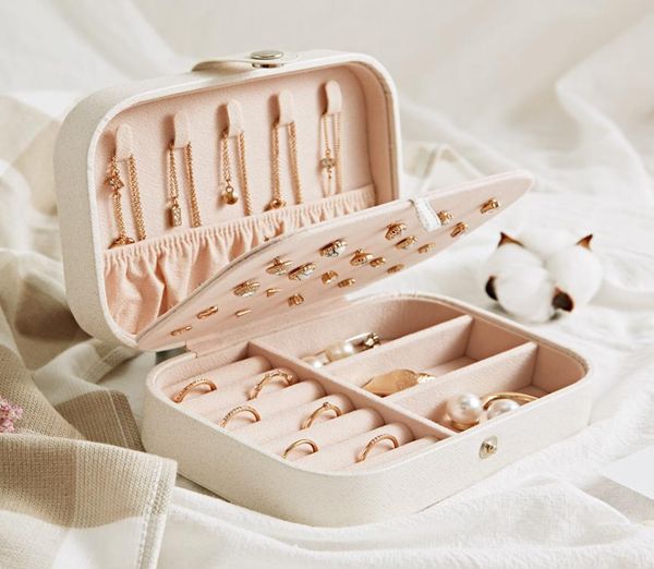 jewelry box organizer small travel portable pu leather display storage case for rings earrings necklace bracelets girls women4792570, Black;white
jewelry box organizer small travel portable pu leather display storage case for rings earrings necklace bracelets girls women4792570, Black;white