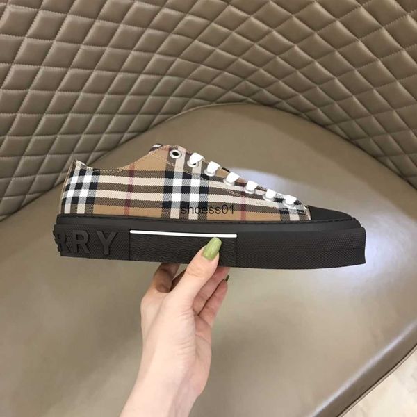new plaid lettering vulcanized color blocking casual board shoes burbreryity canvas shoes lace up cowhide fashionable men's shoes, Black
new plaid lettering vulcanized color blocking casual board shoes burbreryity canvas shoes lace up cowhide fashionable men's shoes, Black