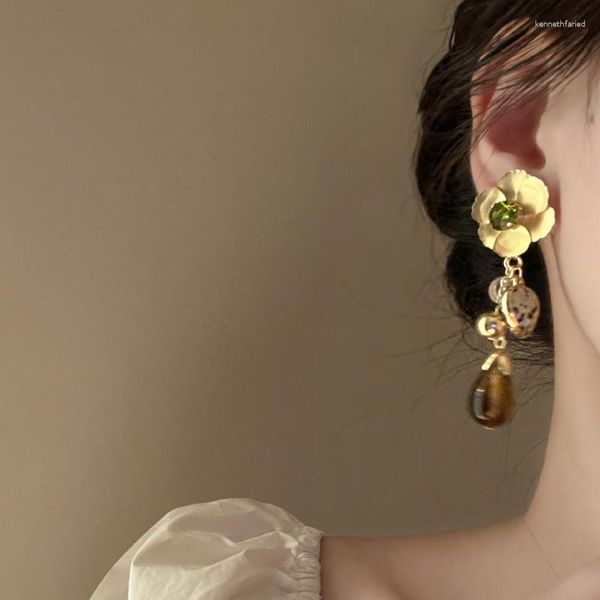 dangle earrings crystal gold color flower love heart for women french retro elegant jewellery wholesale party gifts, Golden
dangle earrings crystal gold color flower love heart for women french retro elegant jewellery wholesale party gifts, Golden