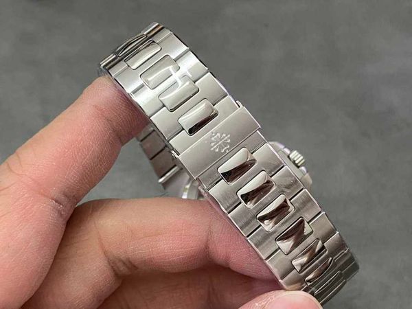 designer elegant nautilus watch 3kf 5711 5168 42mm wristwatch cj1h 5a 1-1 high-quality 8.3mm original thickness montre patek uhr with box, Slivery;golden
designer elegant nautilus watch 3kf 5711 5168 42mm wristwatch cj1h 5a 1-1 high-quality 8.3mm original thickness montre patek uhr with box, Slivery;golden