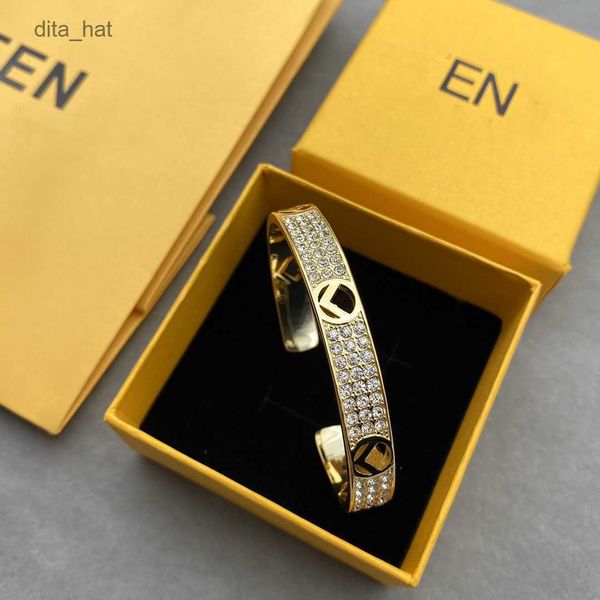 designer bracelets luxury bracelets for women classic brand rose gold bracelets openings with diamonds fashion jewelry new style personalize, Black
designer bracelets luxury bracelets for women classic brand rose gold bracelets openings with diamonds fashion jewelry new style personalize, Black