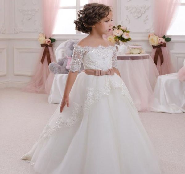 lovely flower girl delicate lace miniature dress wedding party girl tulle dress on the back featuring satin sash ch0059432042, White;red
lovely flower girl delicate lace miniature dress wedding party girl tulle dress on the back featuring satin sash ch0059432042, White;red