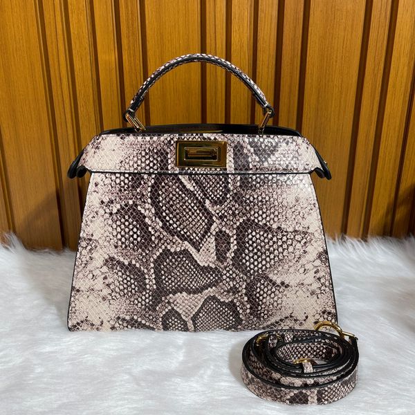 7a designer bags luxury quality serpentine totes ostrich women handbags 27cm high imitation crossbody
7a designer bags luxury quality serpentine totes ostrich women handbags 27cm high imitation crossbody