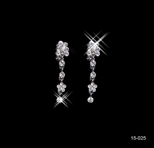 15025 holy rhinestone crystal four leaf clover earring necklace set bridal party lobster clasp jewel sets for prom evening5857414, White
15025 holy rhinestone crystal four leaf clover earring necklace set bridal party lobster clasp jewel sets for prom evening5857414, White