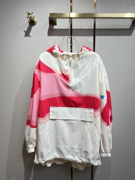 women designer t-shirt long sleeved size s-l hooded sweater gradient color design sunscreen clothing aug02, White
women designer t-shirt long sleeved size s-l hooded sweater gradient color design sunscreen clothing aug02, White