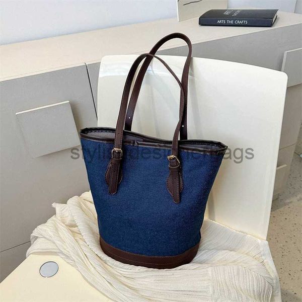 shoulder bags 2023 spring new fashion simple bucket bag large capacity commuter shoulder bag women's simple casual bagstylishdesignerba
shoulder bags 2023 spring new fashion simple bucket bag large capacity commuter shoulder bag women's simple casual bagstylishdesignerba