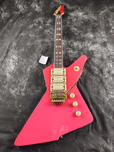 rare destroyer ii dt-555 pink phil collen electric guitar floyd rose tremolo bridge, gold hardware, block abalone inlays, 3 double cream hum
rare destroyer ii dt-555 pink phil collen electric guitar floyd rose tremolo bridge, gold hardware, block abalone inlays, 3 double cream hum