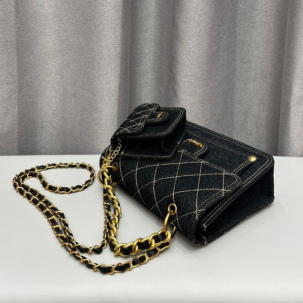 designer womens shoulder bag denim bag braided handle handbag square tofu bags clamshell quilted hardware metal buckle purse handbag crossbo
designer womens shoulder bag denim bag braided handle handbag square tofu bags clamshell quilted hardware metal buckle purse handbag crossbo