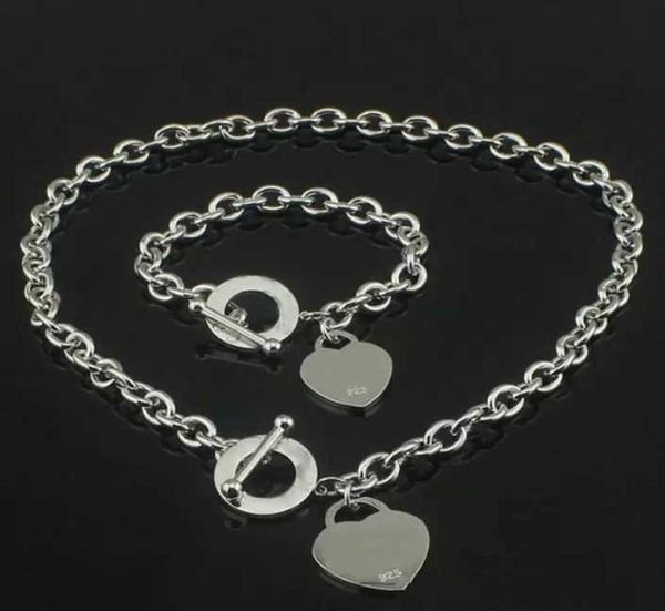 luxury designer sterling silver heart bangle necklaces bracelet set t shape original fashion classic bracelet women jewelry gift 1730329
luxury designer sterling silver heart bangle necklaces bracelet set t shape original fashion classic bracelet women jewelry gift 1730329