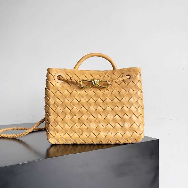 2023 designer andiamo new bag botegas small purse sheepskin handmade commuter woven single shoulder crossbody handbag counter quality dbrq
2023 designer andiamo new bag botegas small purse sheepskin handmade commuter woven single shoulder crossbody handbag counter quality dbrq