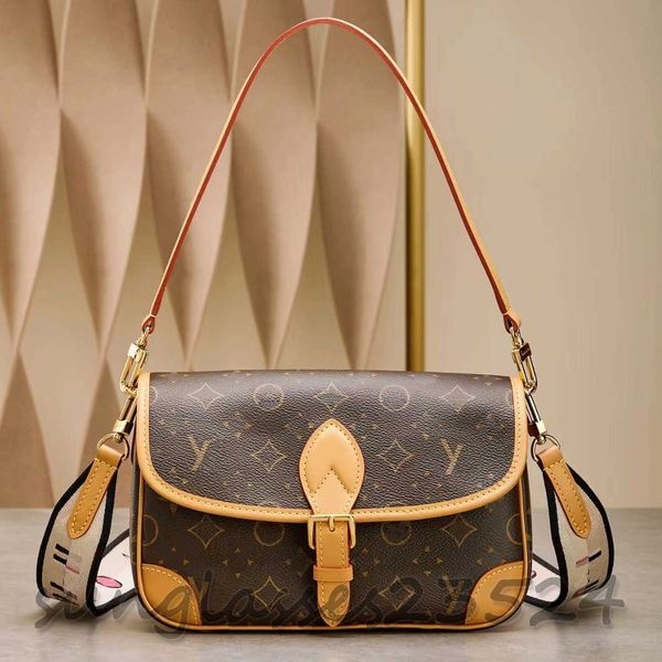 designer bags shoulder bag totes real leather luxury old flower diane baguette handbag large-capacity canvas strap embossed letters colorful
designer bags shoulder bag totes real leather luxury old flower diane baguette handbag large-capacity canvas strap embossed letters colorful