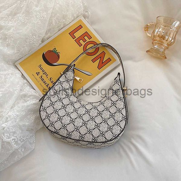 shoulder bags 2023 new fashion individualized westernized simple shoulder bag leisure commuting new moon bag simple handbag for womenstylish
shoulder bags 2023 new fashion individualized westernized simple shoulder bag leisure commuting new moon bag simple handbag for womenstylish