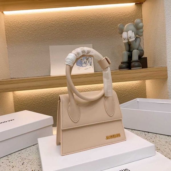classic lady qualiy designer handbags ladies jacquemes bags women same handbag tang bag plain shoulder small crowd show crossbody mini
classic lady qualiy designer handbags ladies jacquemes bags women same handbag tang bag plain shoulder small crowd show crossbody mini