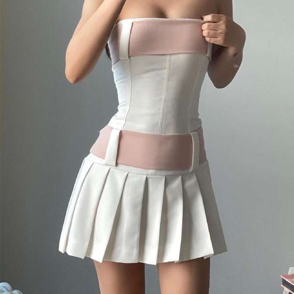 spring womens fashion v neck sweet strapless backless zipper color contra pleated dress, Black;gray
spring womens fashion v neck sweet strapless backless zipper color contra pleated dress, Black;gray