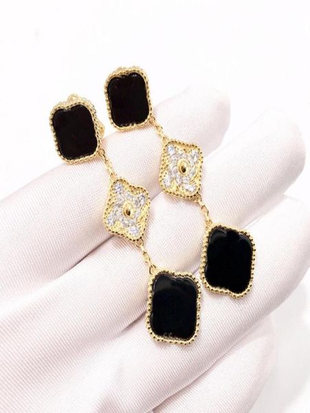 luxury stud earrings designer love earring cleef jewelry gift party clover screw wedding van couple fashion carti very good 00617949960, Golden;silver
luxury stud earrings designer love earring cleef jewelry gift party clover screw wedding van couple fashion carti very good 00617949960, Golden;silver