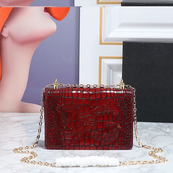 chain shoulder bag red crossbody handbag dermis alligator gold hardware decoration flip magnetic attraction patch interior celebrity bags hi
chain shoulder bag red crossbody handbag dermis alligator gold hardware decoration flip magnetic attraction patch interior celebrity bags hi