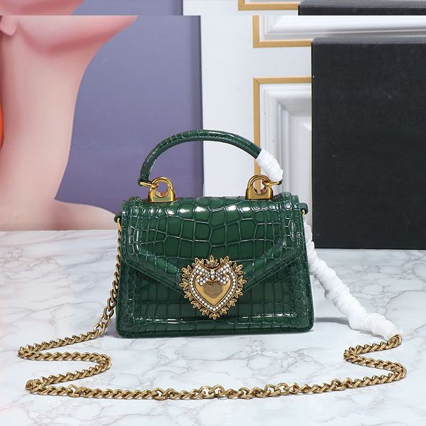crocodile pattern handbag genuine leather chain shoulder bag flap messenger purse love bow heart shaped diamond decoration women designer cl
crocodile pattern handbag genuine leather chain shoulder bag flap messenger purse love bow heart shaped diamond decoration women designer cl
