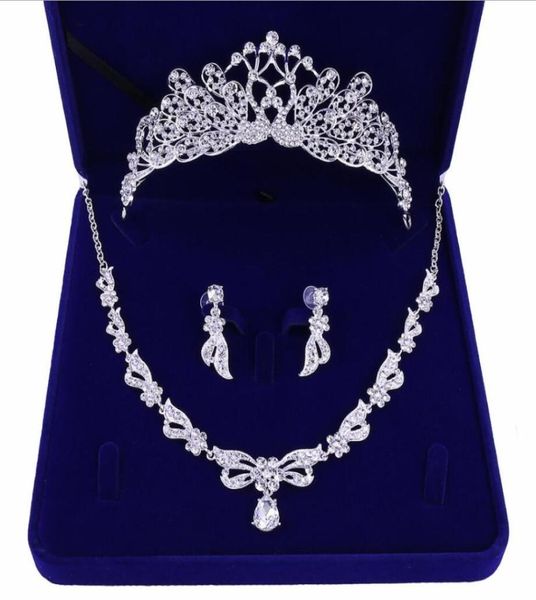 romantic beaded crystal three pieces bridal jewelry sets bride necklace earring crown hair tiaras wedding party accessories 268194, White
romantic beaded crystal three pieces bridal jewelry sets bride necklace earring crown hair tiaras wedding party accessories 268194, White