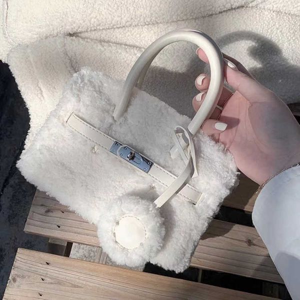 factory designer h ermes brikis's evening bags for women bag of parody mini lamb fleece 2023 winter new cute high grade crossbody handb
factory designer h ermes brikis's evening bags for women bag of parody mini lamb fleece 2023 winter new cute high grade crossbody handb