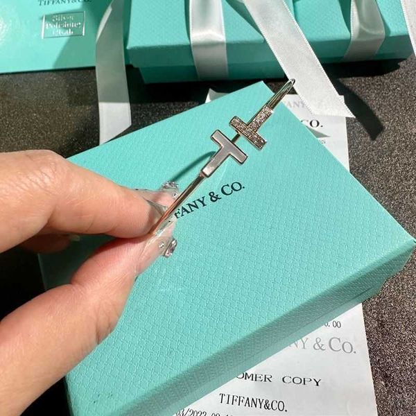 tiffay gaoding nacre shell opening with diamond 18k rose gold thin ring bracelet qixi gift, Black
tiffay gaoding nacre shell opening with diamond 18k rose gold thin ring bracelet qixi gift, Black