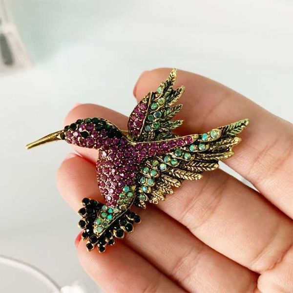 pins brooches colorful rhinestone hummingbird brooch animal brooches for women metal fashion accessories hkd230807, Gray
pins brooches colorful rhinestone hummingbird brooch animal brooches for women metal fashion accessories hkd230807, Gray