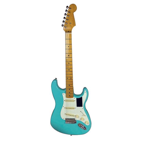 american vintage ii 1957 st sea foam green electric guitar as same of the pictures 
american vintage ii 1957 st sea foam green electric guitar as same of the pictures
