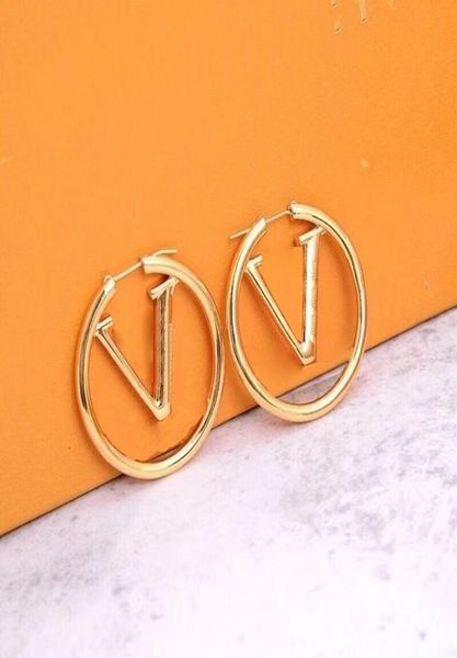 fashion designer earrings ear stud brand designers gold plated geometry double letters earring classical women wedding party jewer6854910, Golden;silver
fashion designer earrings ear stud brand designers gold plated geometry double letters earring classical women wedding party jewer6854910, Golden;silver