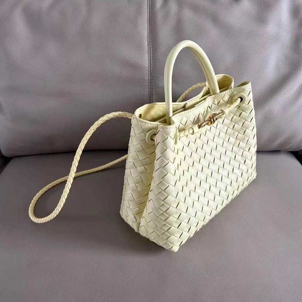 new designer andiamo bag botegas purse spring/summer cowhide 2023 metal rope buckle handheld woven commuter one shoulder crossbody handbag f
new designer andiamo bag botegas purse spring/summer cowhide 2023 metal rope buckle handheld woven commuter one shoulder crossbody handbag f