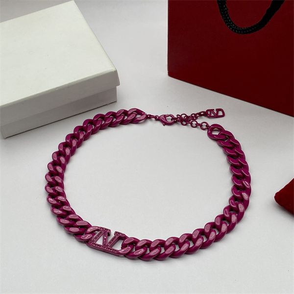 designer pendant necklaces letter v logo jewelry necklace luxury women fashion jewelry pearl metal valentinolies gold necklace gift 8712, Silver
designer pendant necklaces letter v logo jewelry necklace luxury women fashion jewelry pearl metal valentinolies gold necklace gift 8712, Silver