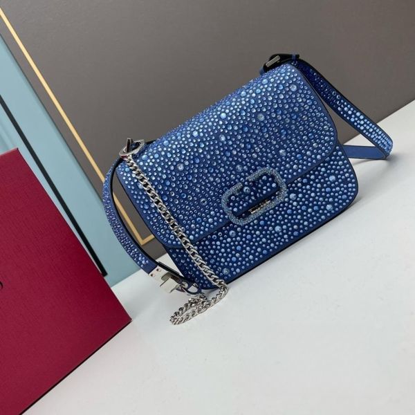 2023 designer new chain bag single shoulder bag rhinodiamond handbag fashion crossbody bag camera bag multicolor purse
2023 designer new chain bag single shoulder bag rhinodiamond handbag fashion crossbody bag camera bag multicolor purse